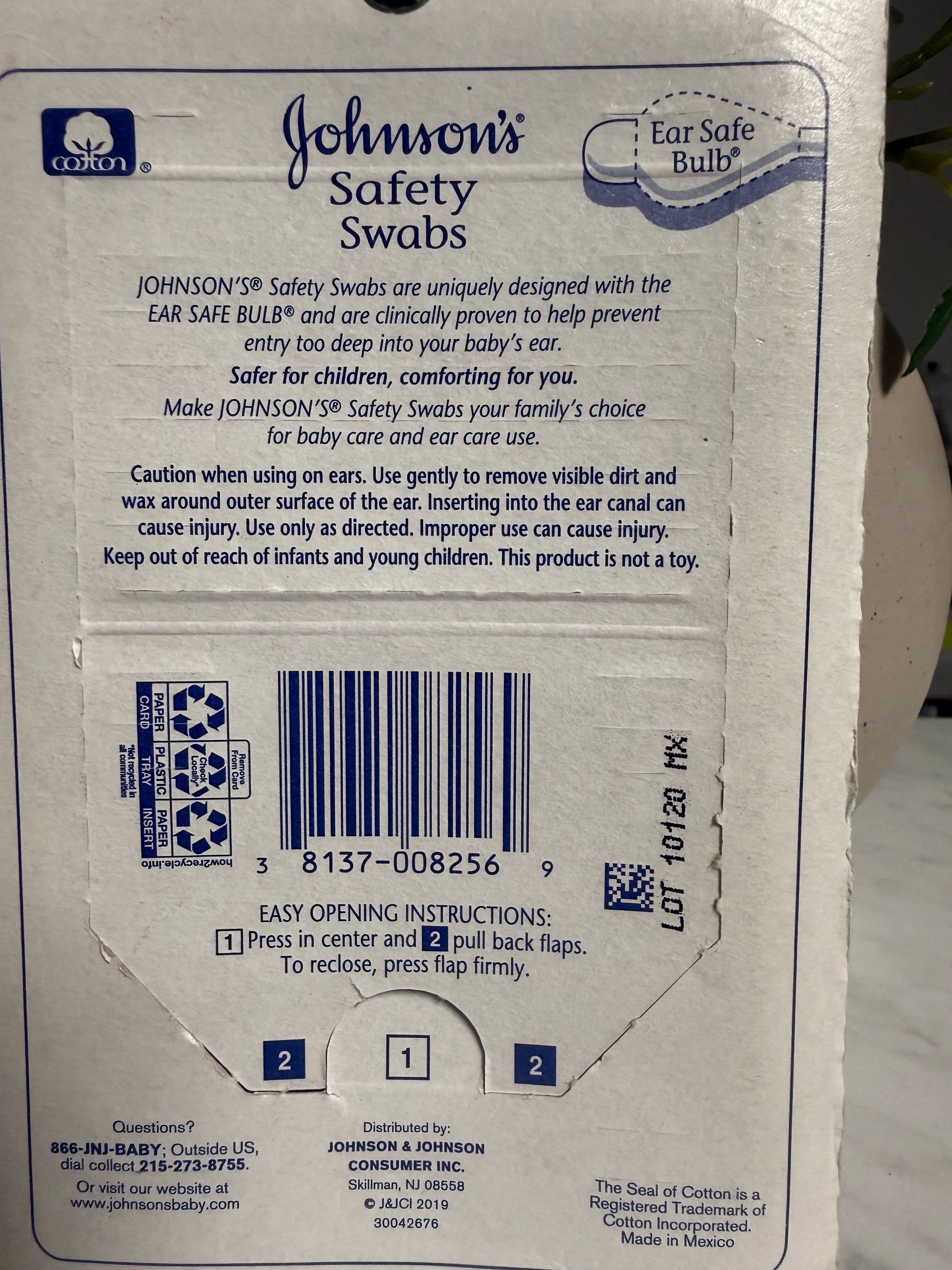 Johnson's Safety Swabs, Specially Shaped for Children, 55 Count
